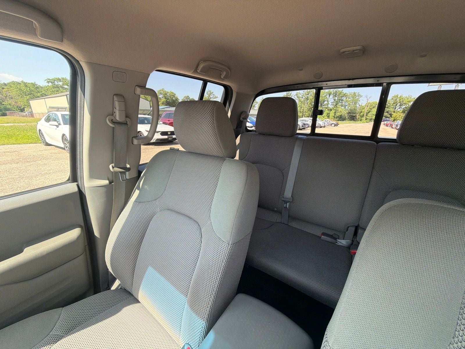 2015 Nissan Frontier SV
