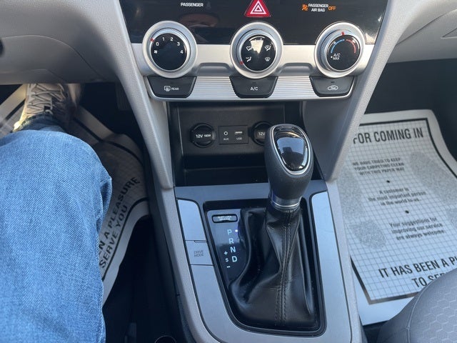 2019 Hyundai Elantra SE