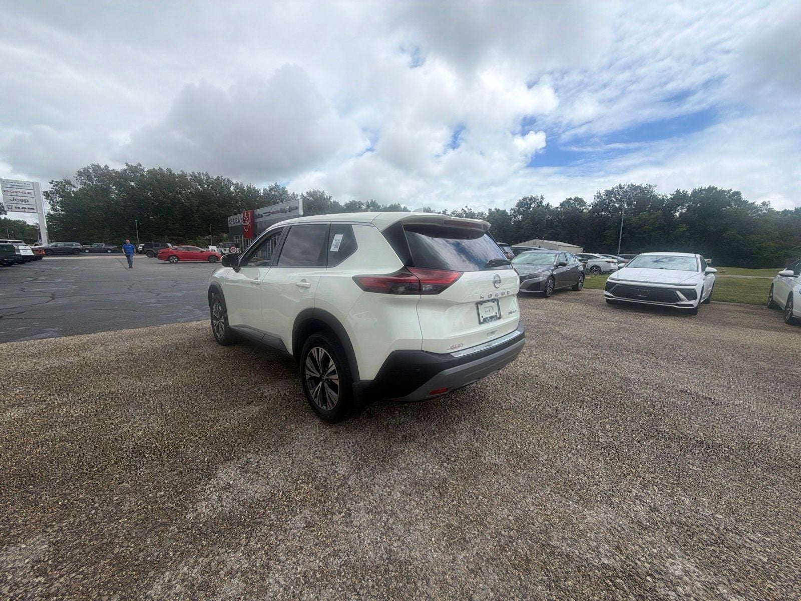 2022 Nissan Rogue SV