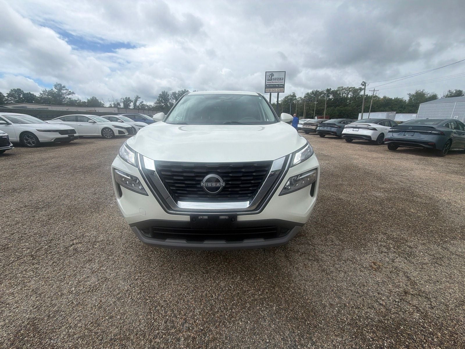 2022 Nissan Rogue SV
