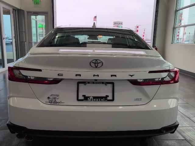 2026 Toyota Camry SE AWD