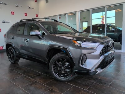 2025 Toyota RAV4 Hybrid SE