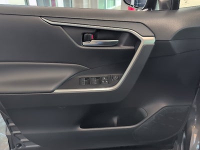 2025 Toyota RAV4 Hybrid SE