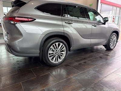 2026 Toyota Highlander Platinum