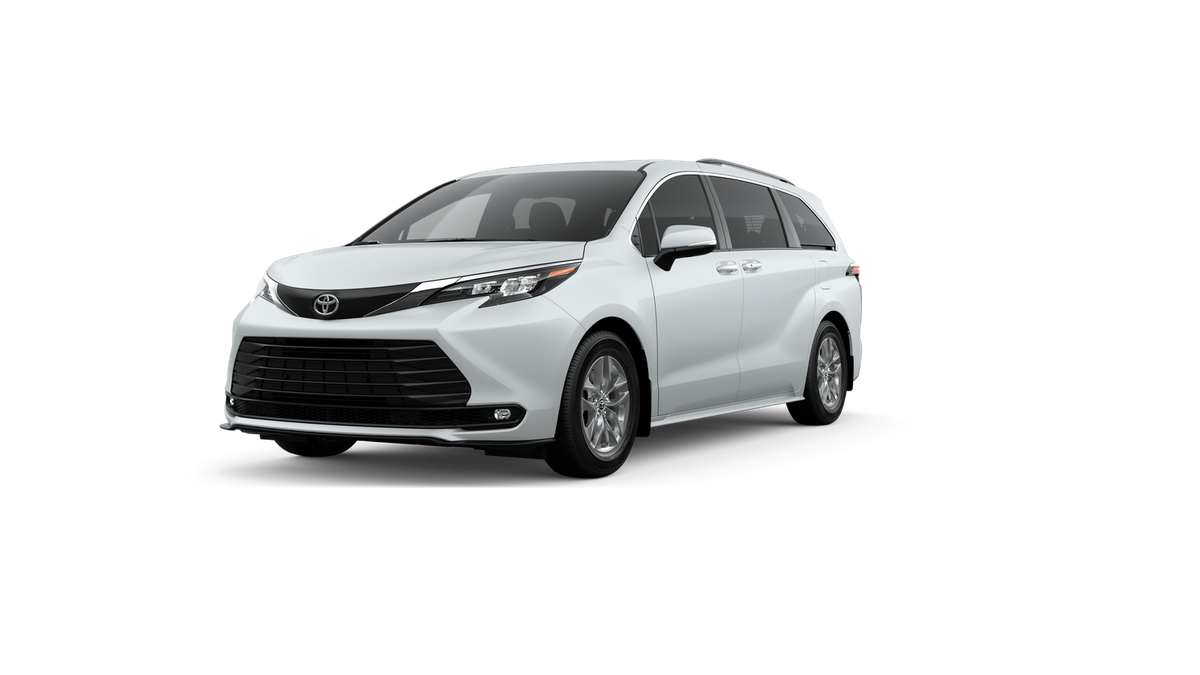 2026 Toyota Sienna XLE 7-Passenger Hybrid FWD's photo