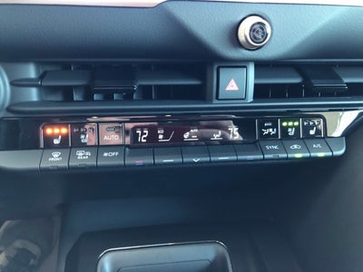 2025 Toyota Toyota Crown Signia Limited