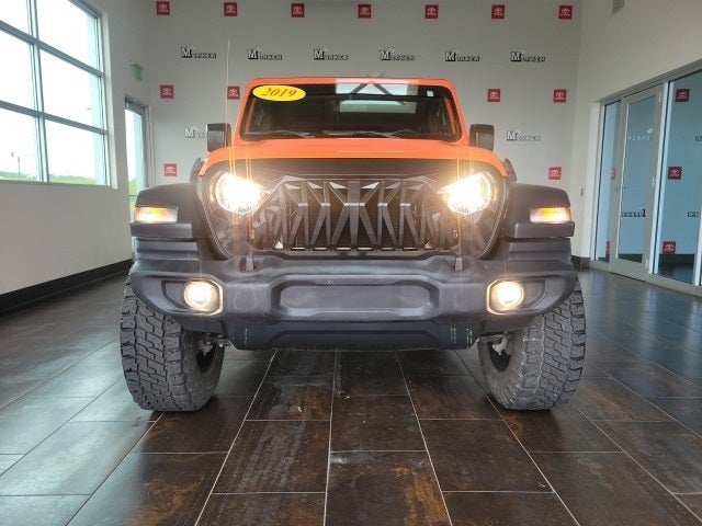 Used 2019 Jeep Wrangler Unlimited Sport with VIN 1C4HJXDG4KW563469 for sale in Mount Vernon, IL