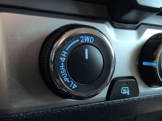 2016 Toyota Tacoma SR