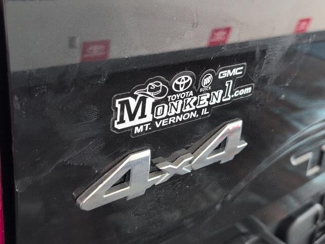 2016 Toyota Tacoma SR