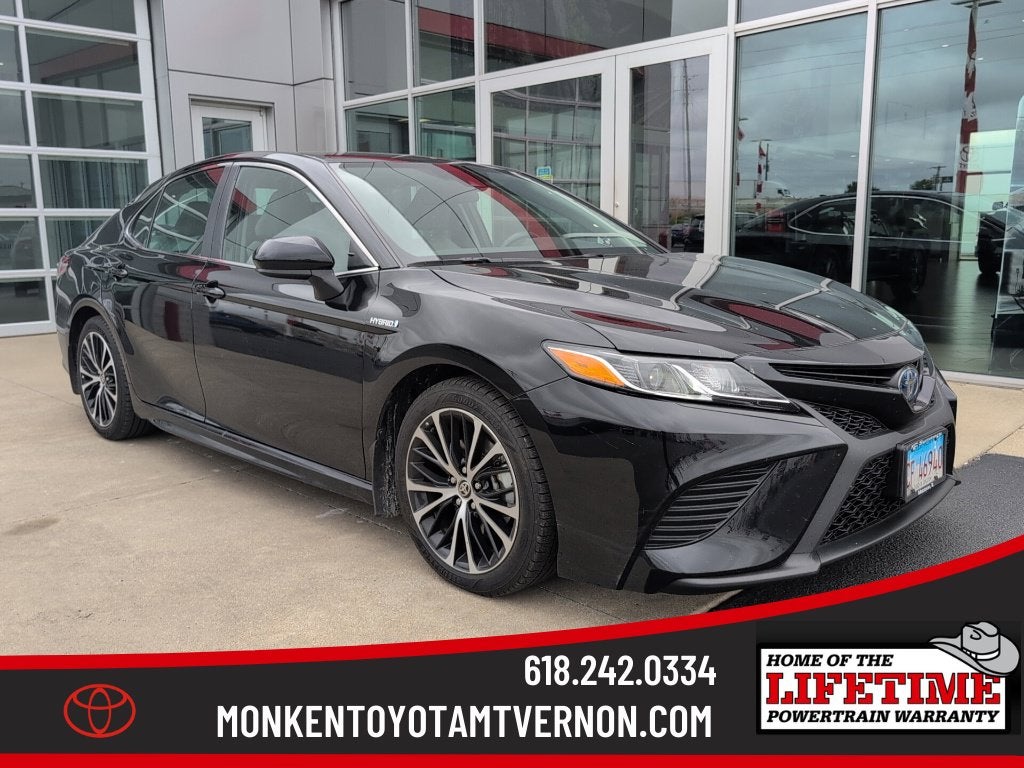 2020 Toyota Camry Hybrid SE