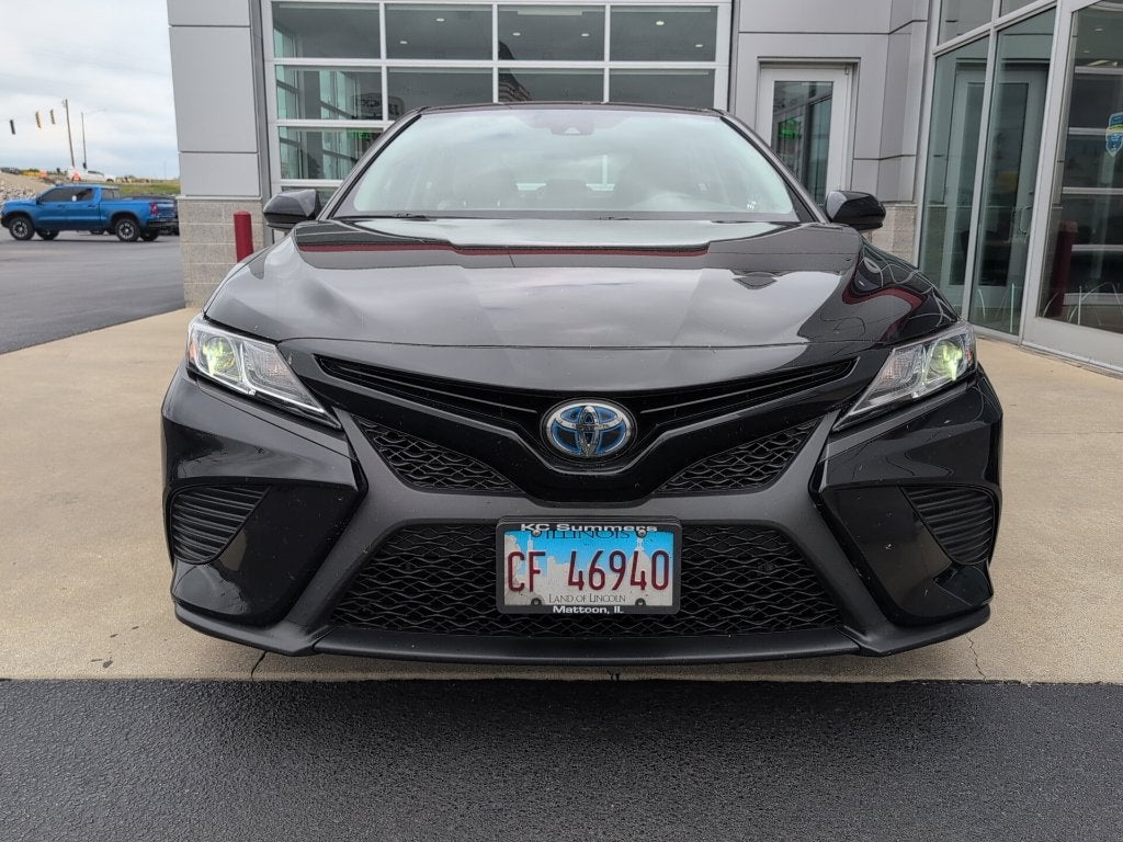 2020 Toyota Camry Hybrid SE