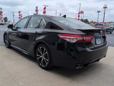 2020 Toyota Camry Hybrid SE