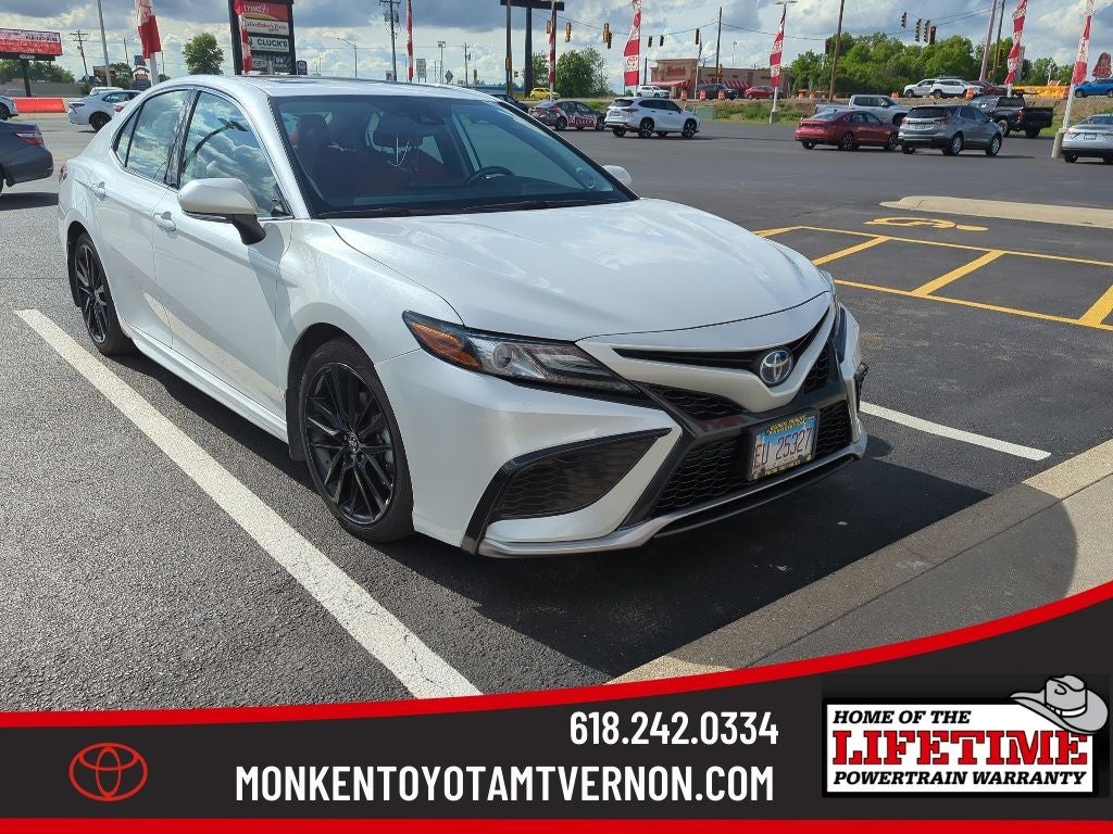 2022 Toyota Camry Hybrid XSE