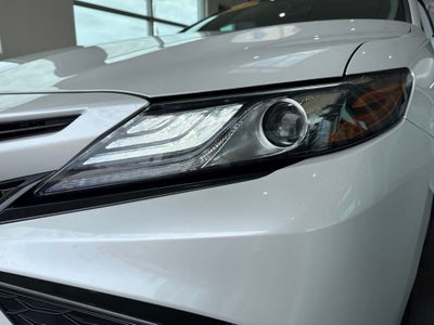 2022 Toyota Camry Hybrid XSE