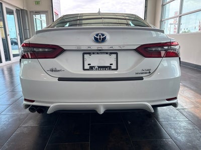 2022 Toyota Camry Hybrid XSE
