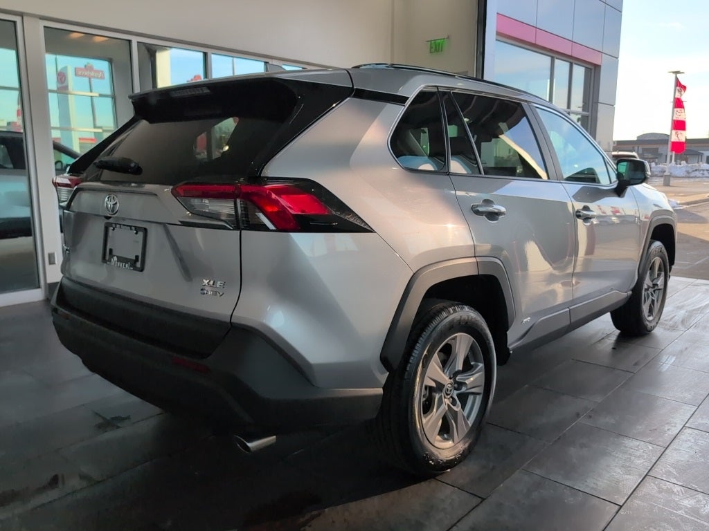 2025 Toyota RAV4 Hybrid XLE