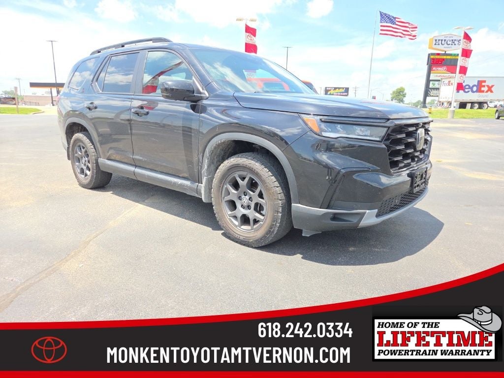 2025 Honda Pilot TrailSport AWD's photo
