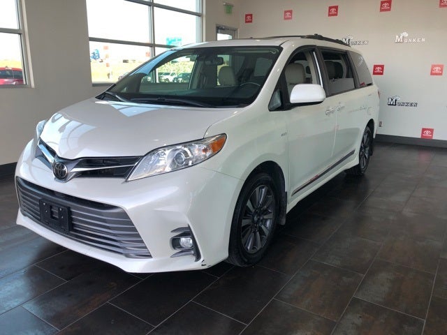 2019 Toyota Sienna XLE
