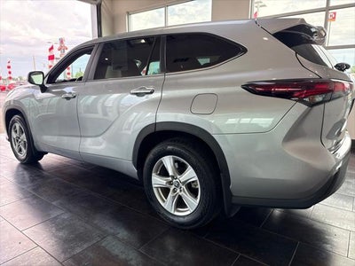2024 Toyota Highlander LE