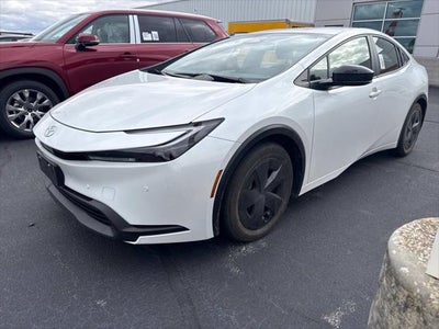 2025 Toyota Prius LE