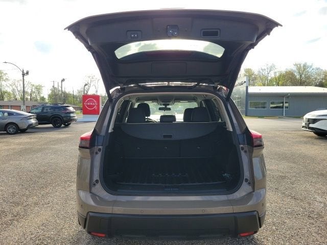 2025 Nissan Rogue Rock Creek®