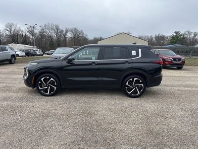 2024 Mitsubishi Outlander SE