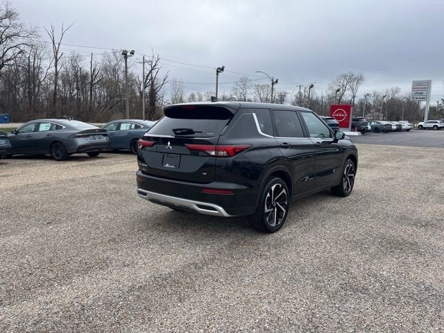 2024 Mitsubishi Outlander SE